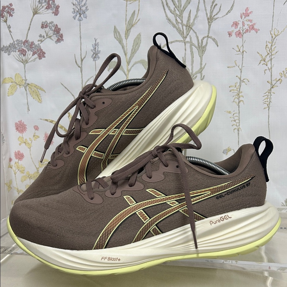 Asics Brown and Cream CUMULUS GEL 27 Sneakers